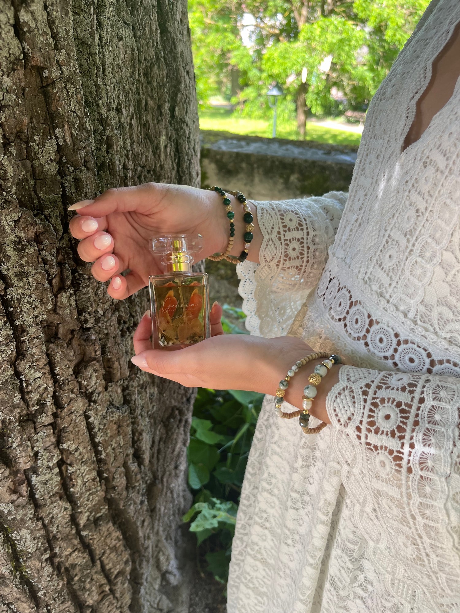 Présentation d'une eau de parfum de bien être