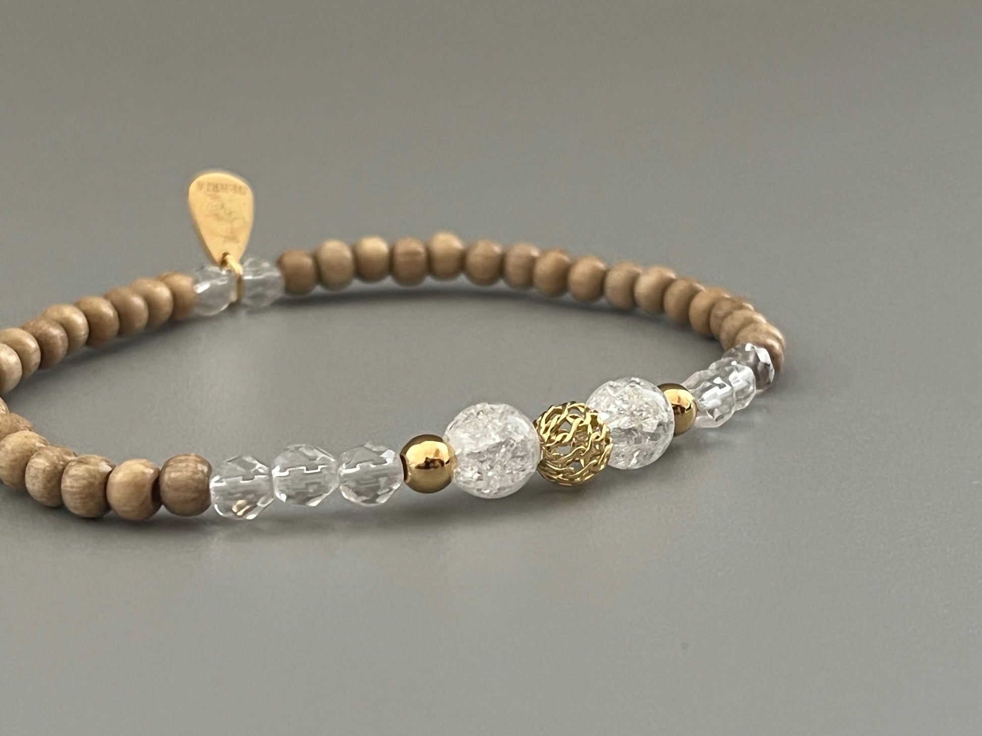 Bracelet Cybèle avec mise au point sur les perles de Cristal de Roche